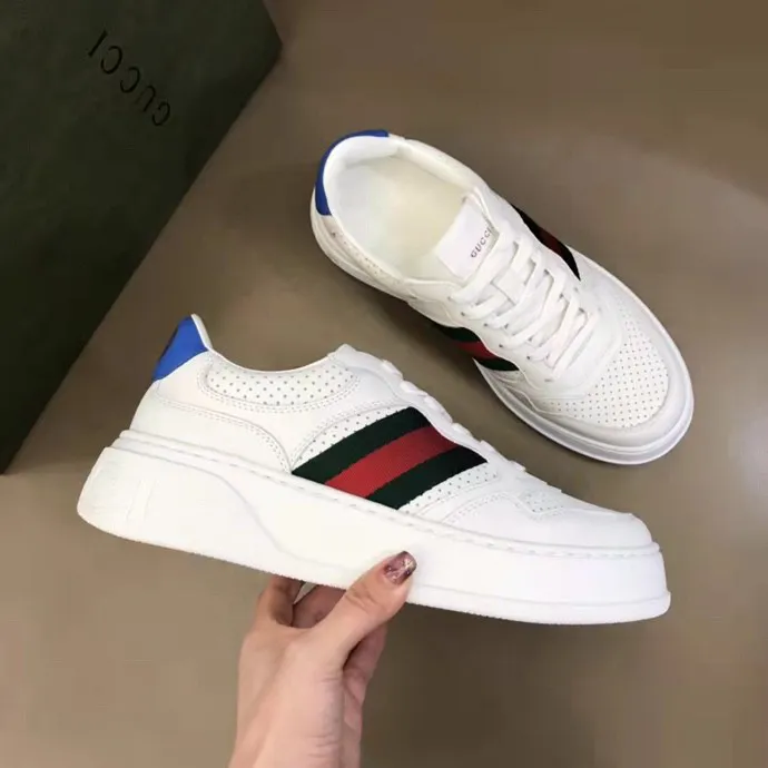 P380 new men's shoes GUCCI [Lightning] latest shoes are shipped. Original quality, fashionable, made of special materials, sheepskin lining, brand new packaging. The foot feels super comfortable and the workmanship is impeccable. Size: 38-45